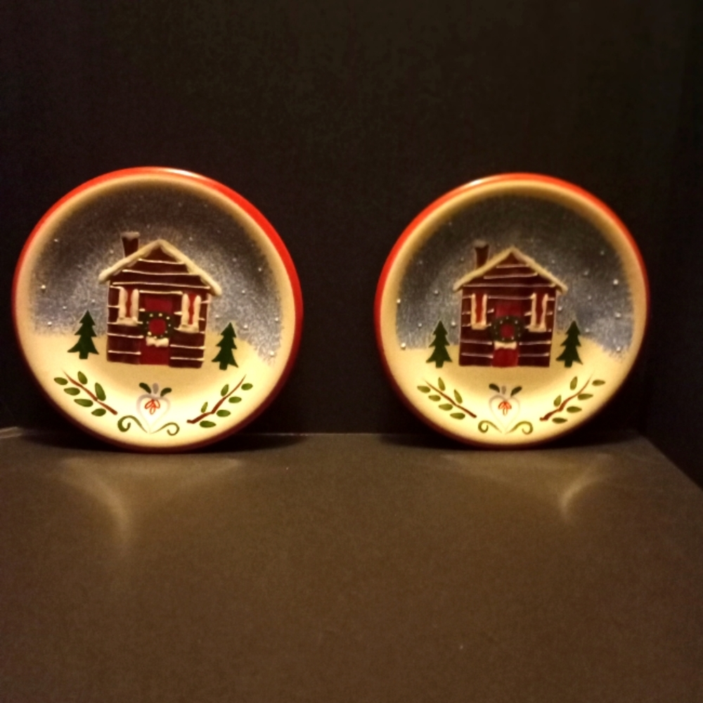 Christmas plates by living Quarters